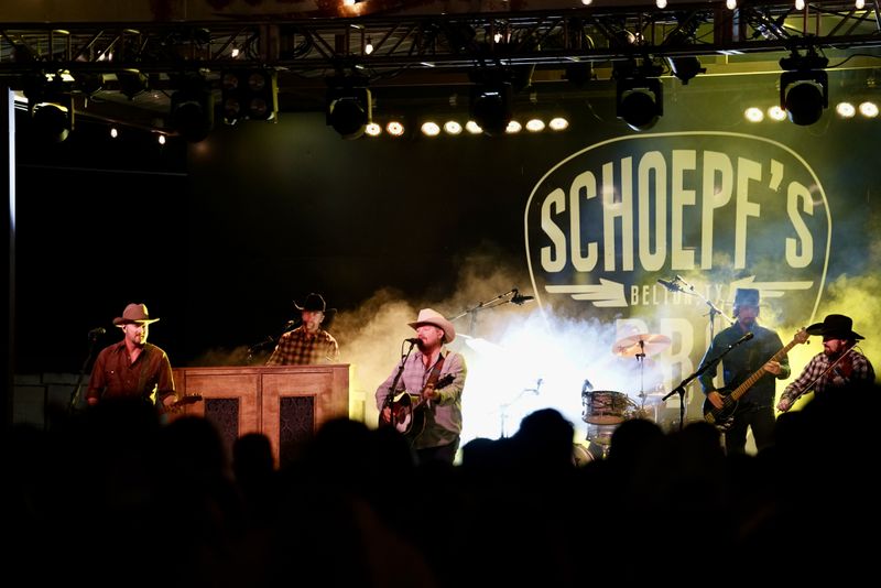 Schoepf's BBQ – Belton's Award-Winning Concert Venue