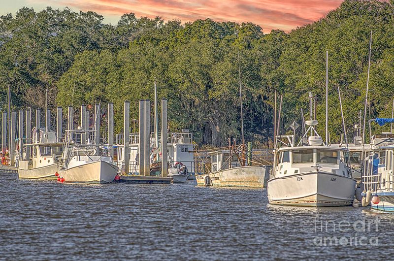 The Postcard-Perfect Waterfront