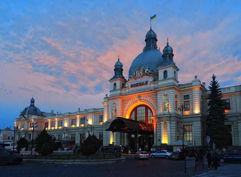 Lviv-Holovnyi Station (Lviv, Ukraine)