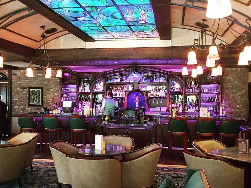 Disneyland — Club 33