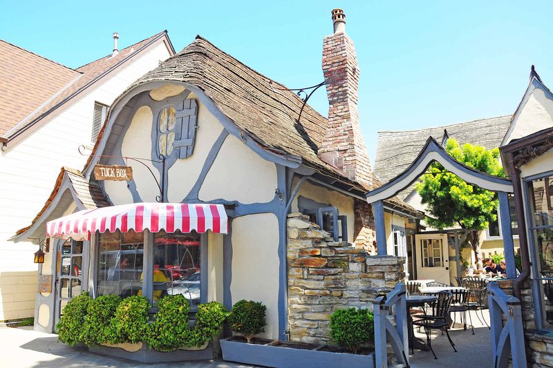 No Street Addresses – Just Charming House Names