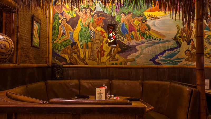 Damon's Steak House: Tiki Paradise Meets Prime Rib