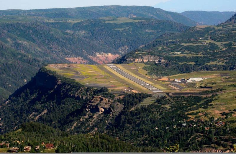 Yeager Airport (CRW) – Charleston, WV