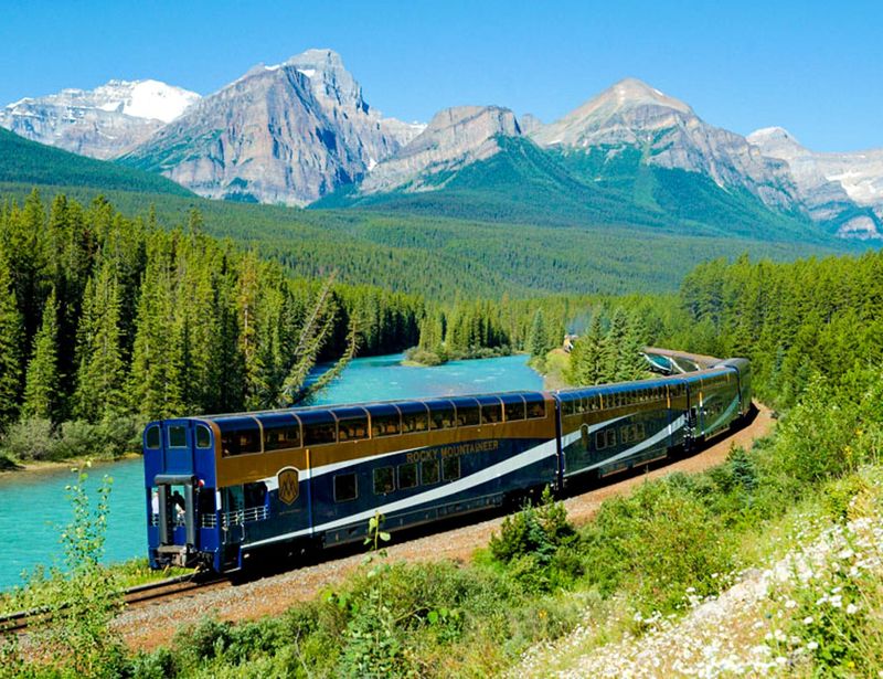 The Rocky Mountaineer, Canada