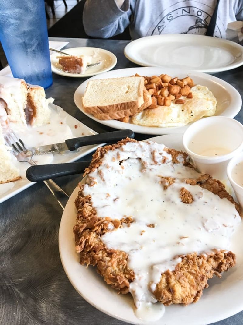 Lulu's Bakery & Café: The 24-Hour Monster