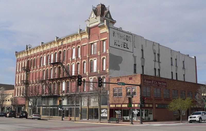 The Windsor Hotel – Garden City, Kansas