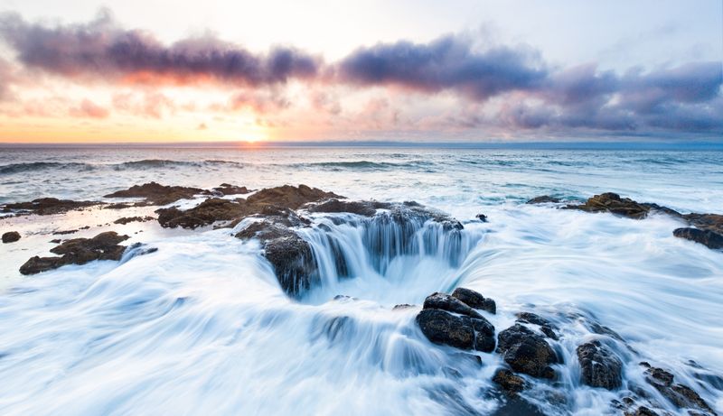 Thor's Well, Oregon