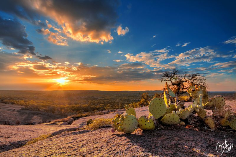 The Enchanted Rock, Texas