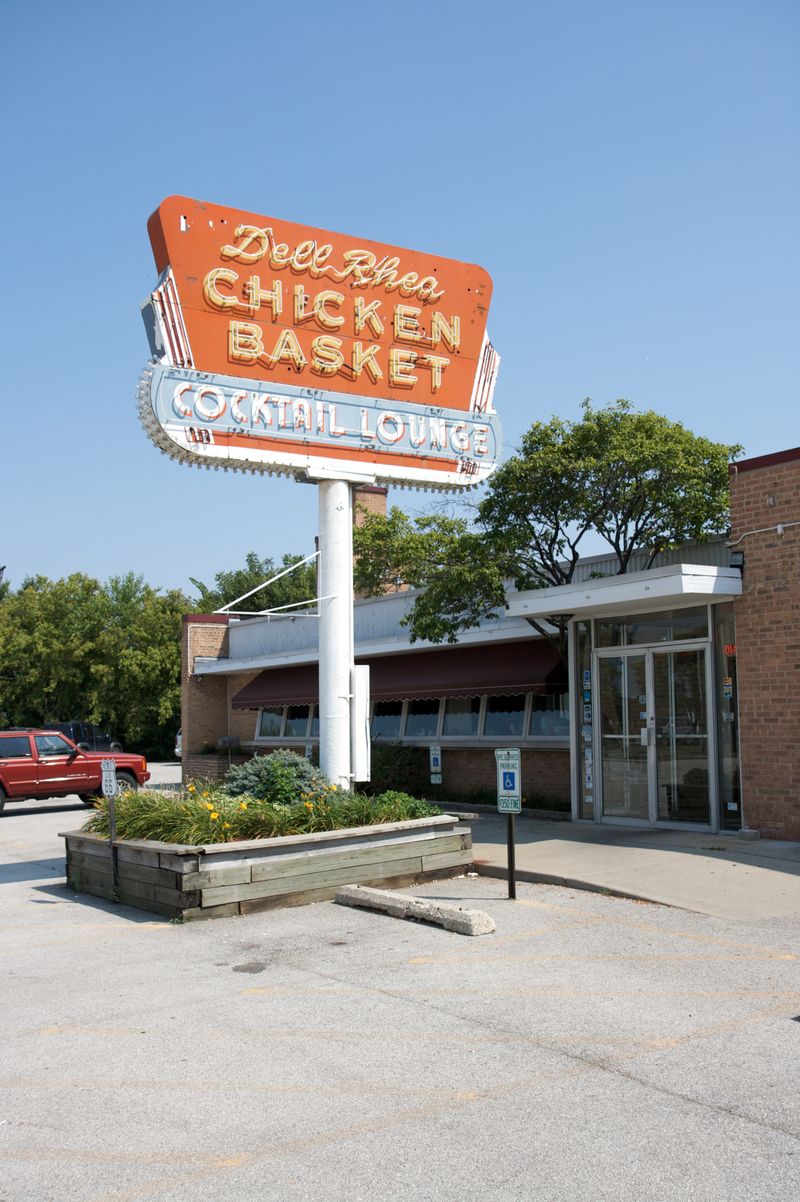 Dell Rhea's Chicken Basket – Willowbrook, IL