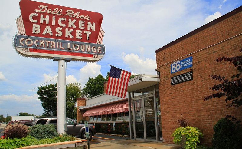 Dell Rhea's Chicken Basket - Willowbrook, Illinois
