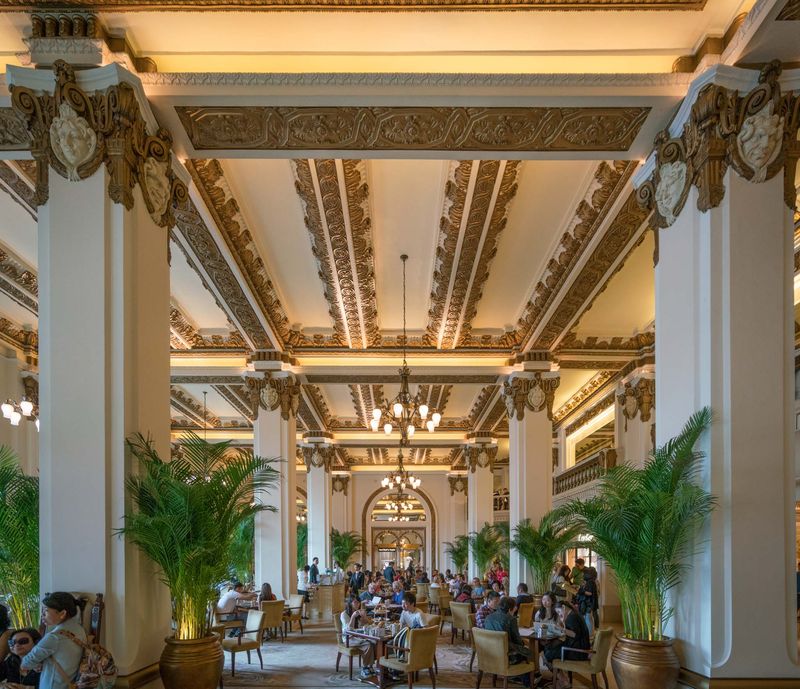 The Peninsula Hong Kong (Hong Kong, China)