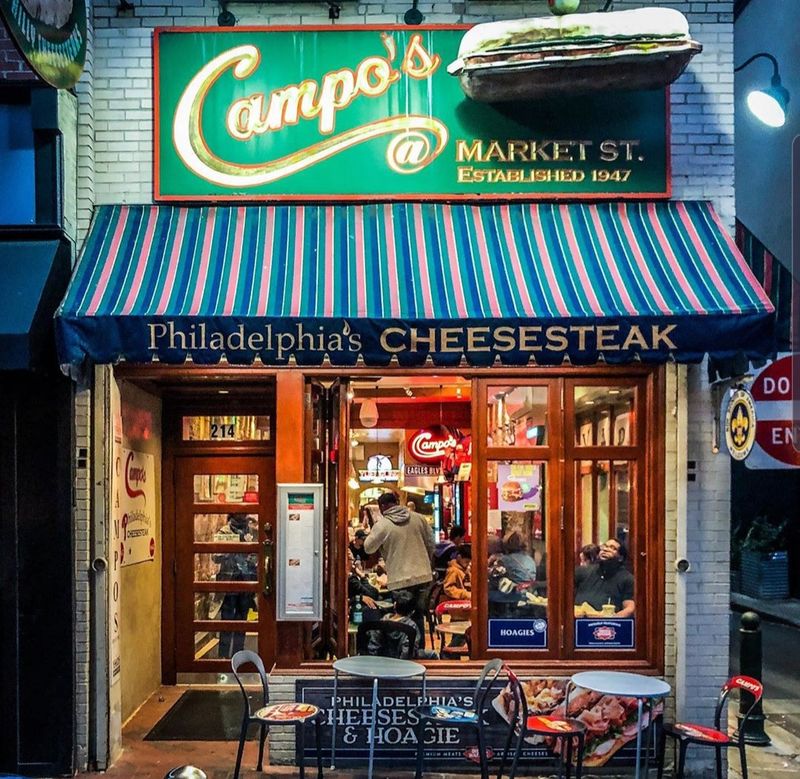 Campo's in Old City - Convenient But Bland