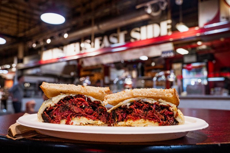 Hershel's East Side Deli: Jewish Deli Excellence