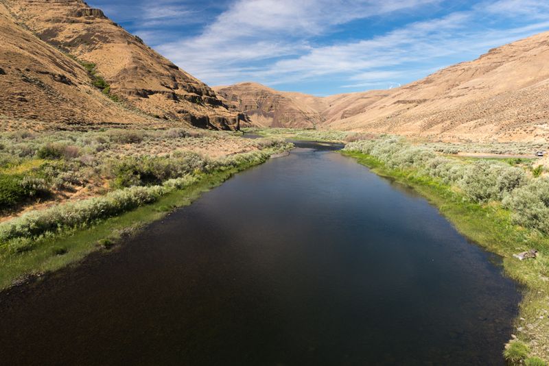 John Day River Offers 16 Miles of Pristine Water Adventures