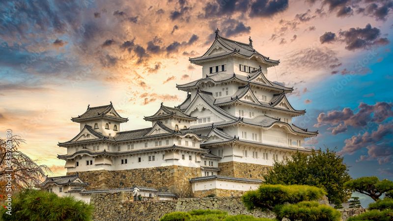 Himeji Castle: Japan's White Heron Masterpiece