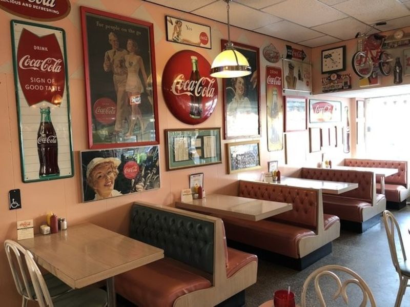 Other Time-Capsule Diners – Across Michigan
