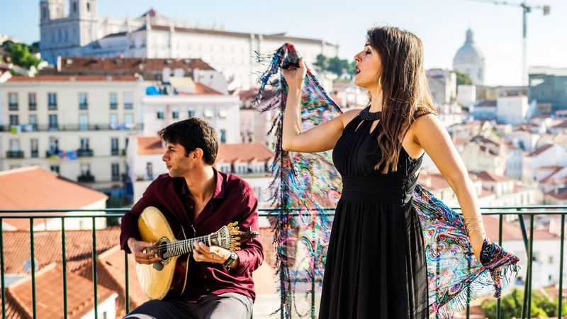 Opt for Street Performances