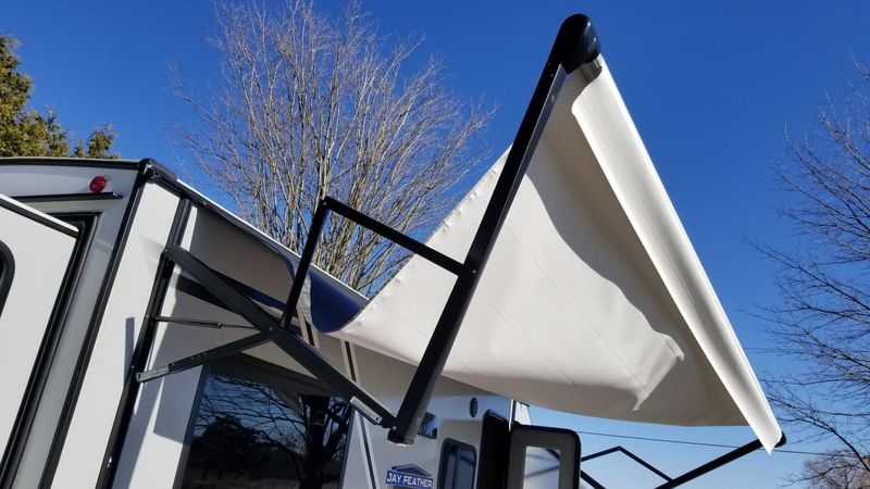 Leaving Awnings Extended in Wind