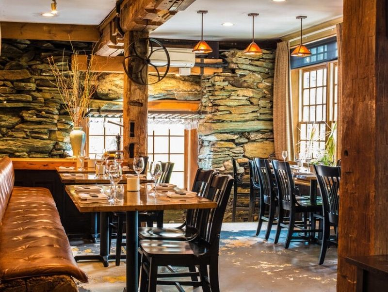 Vermont: Hen of the Wood (Waterbury)