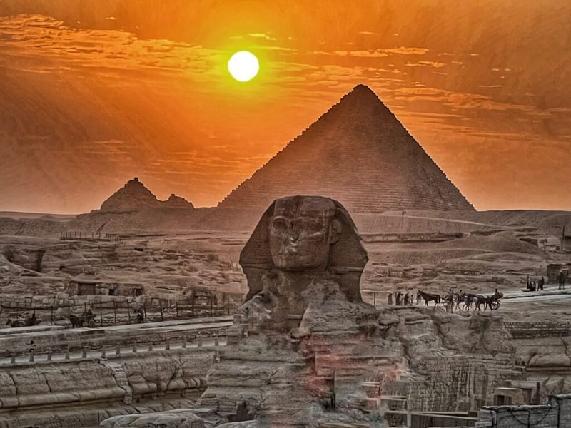 Giza Pyramids Private Sunrise Experience