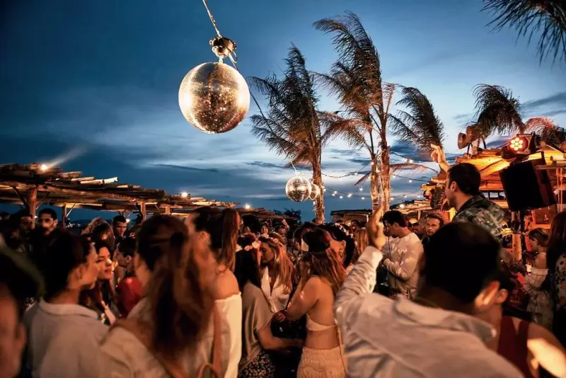 Experience Greek Nightlife