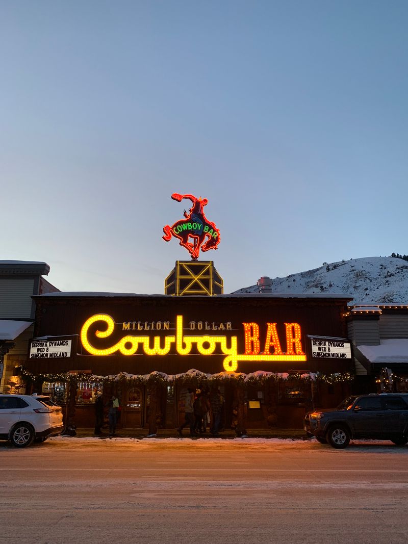 Wyoming: The Million Dollar Cowboy Bar (Jackson)