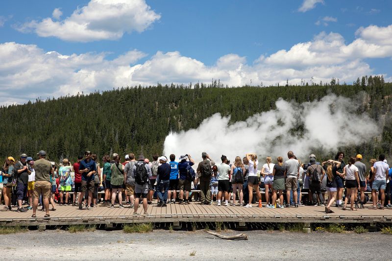 Wyoming - Yellowstone Old Faithful