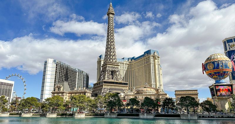 Skip: The Fake Eiffel Tower