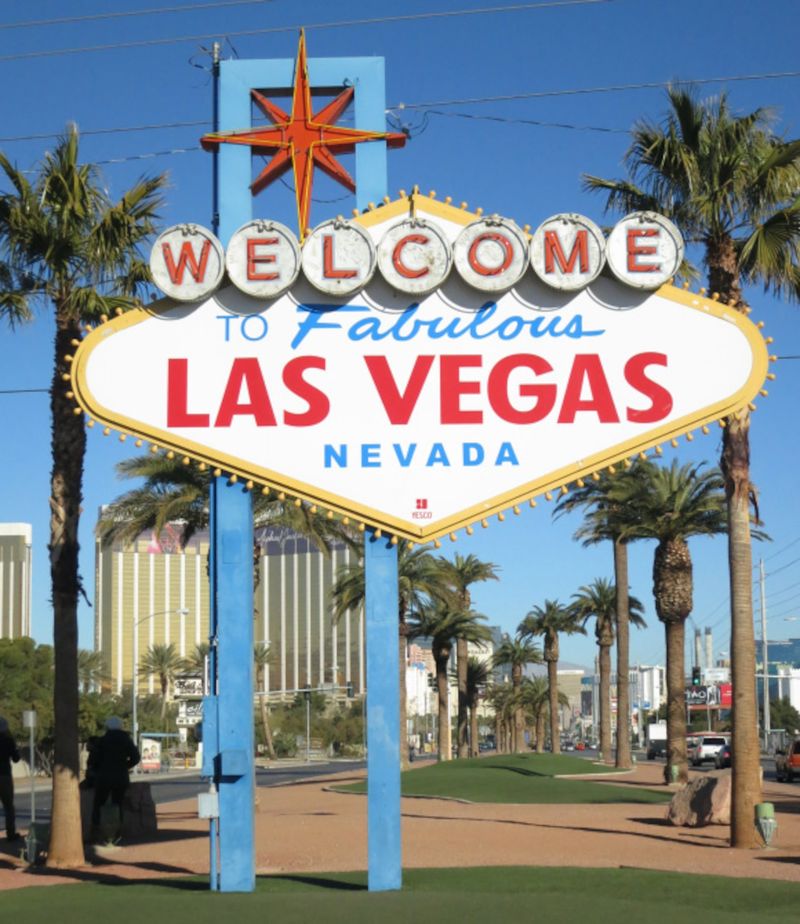 Skip: The Las Vegas Sign
