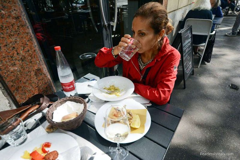 💧 Paying for Bottled Water at Restaurants