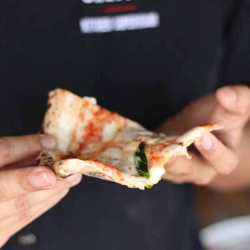 🍕 Eating Pizza with a Fork and Knife