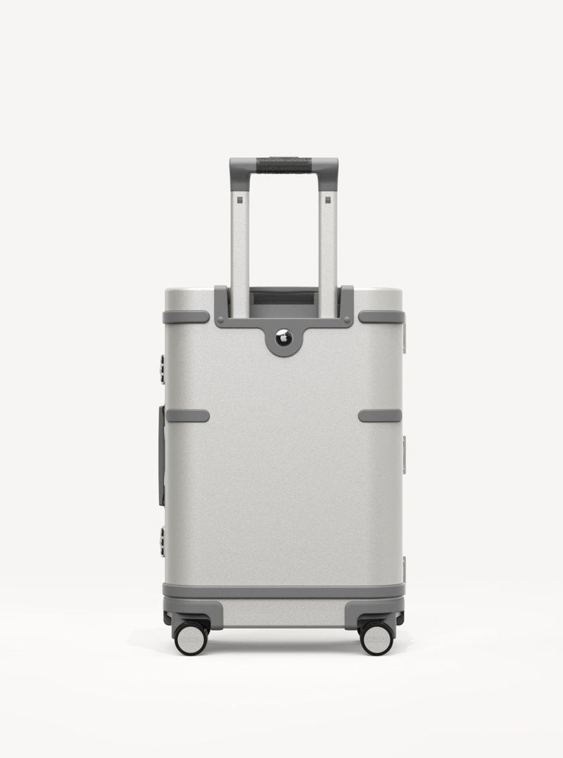 Samsara Tag Smart Carry-On: Your Trackable Travel Partner