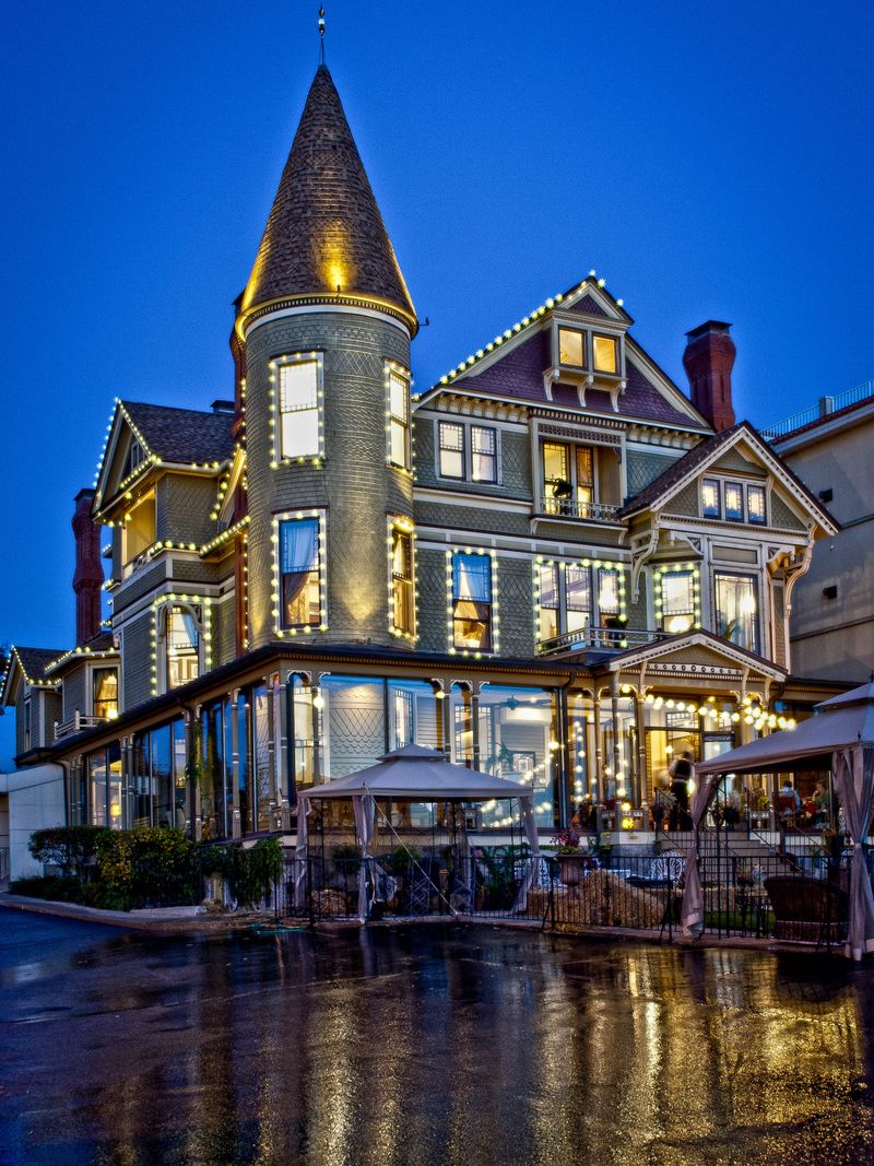Lake Geneva, Wisconsin - Victorian Charm Meets Lakefront Dining