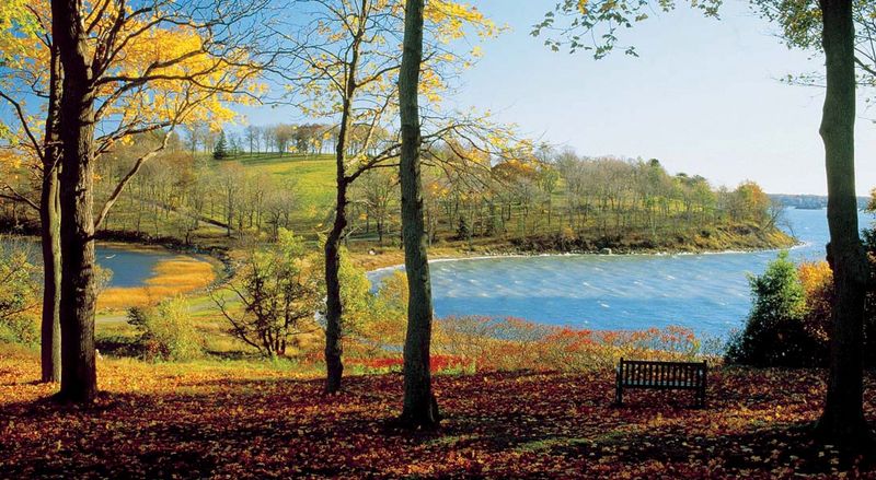World’s End, Hingham