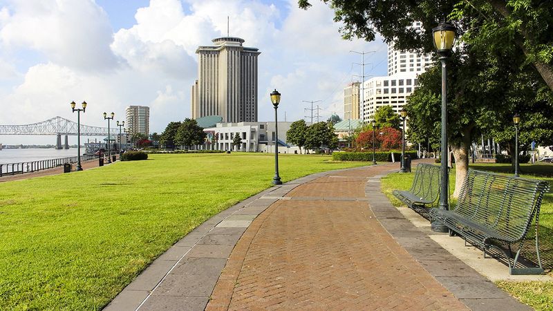 Walk the Moonwalk & Woldenberg Riverfront Park