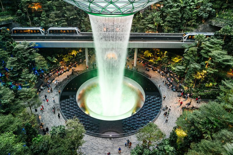 Singapore Changi Airport (SIN)
