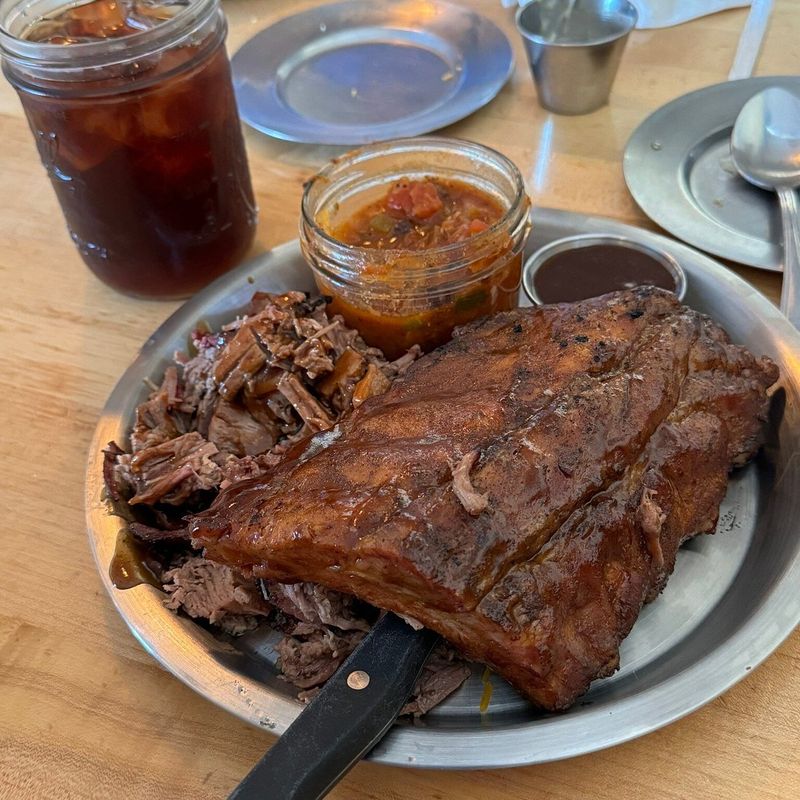 HQ Southern BBQ – Evansville