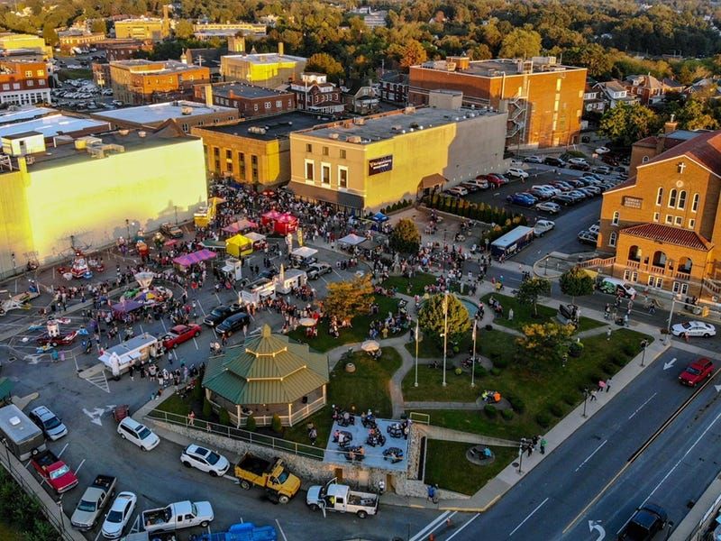 Small Town Warmth Where Neighbors Become Family
