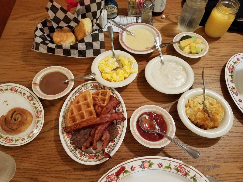 Mama’s Farmhouse