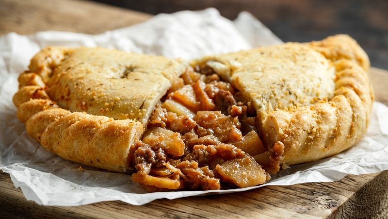 Upper Peninsula – Pasties, the Handheld Heritage