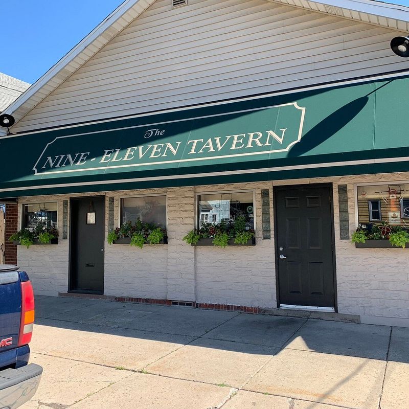 Nine-Eleven Tavern – South Buffalo