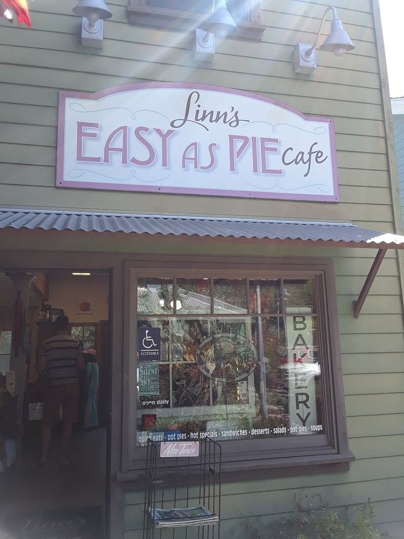 Linn's Easy as Pie Café (Cambria)