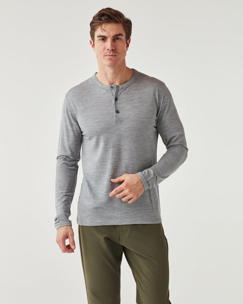 Olivers Convoy Henley: Rugged Elegance in a Tiny Package