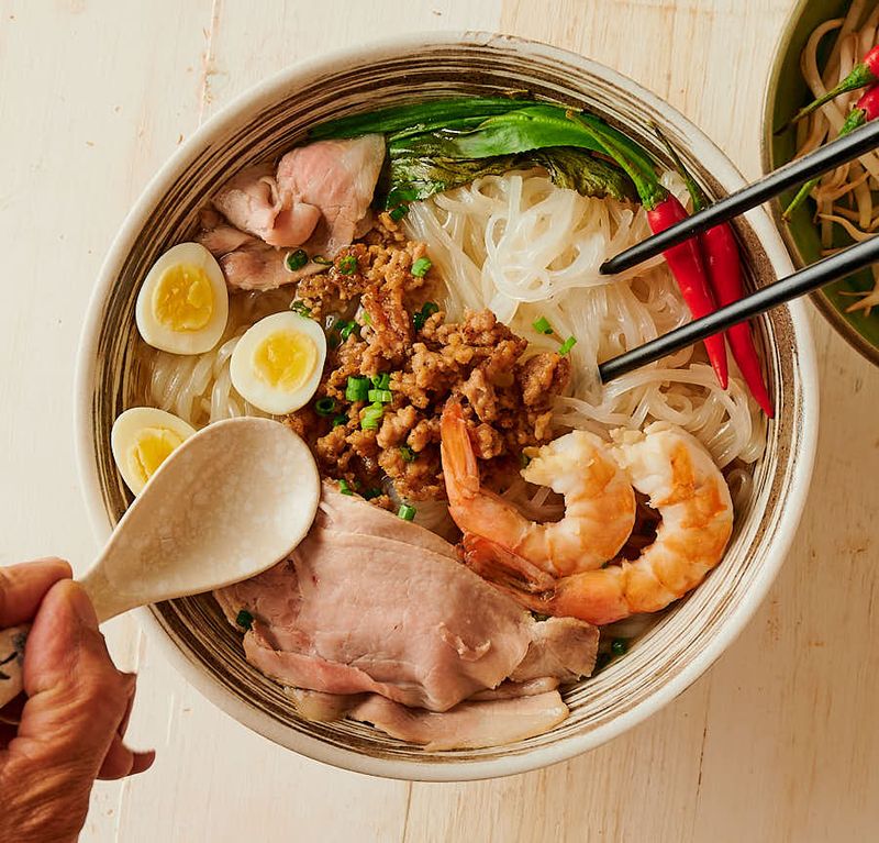Hu Tieu (Clear Noodle Soup)