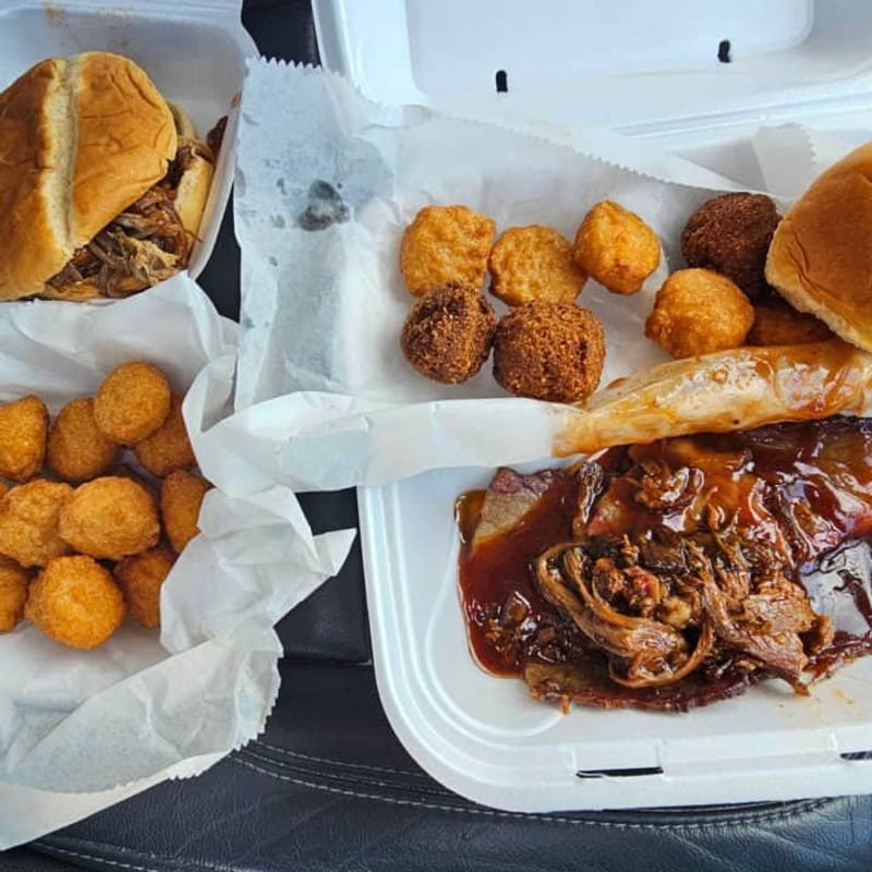 Dauphin Island’s Low-Key Bayside Eateries
