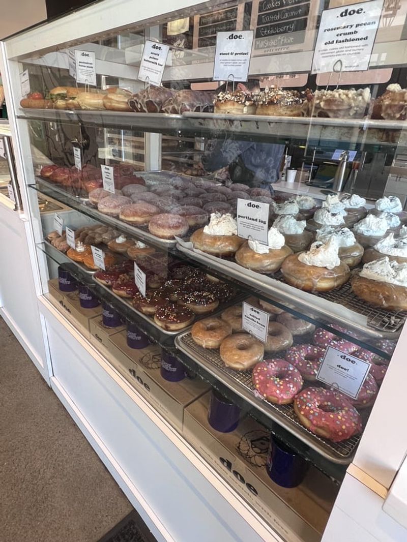Doe Donuts (Hollywood District)