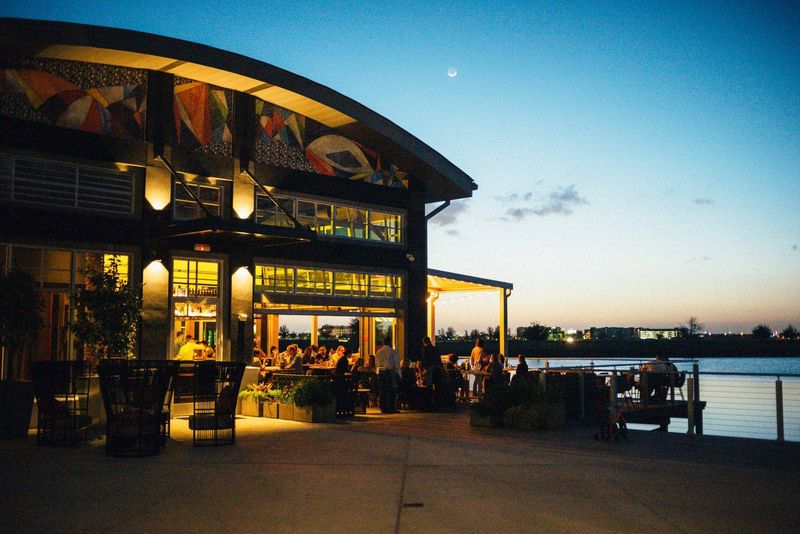 Canvas Restaurant & Market: Modern Waterfront in Lake Nona