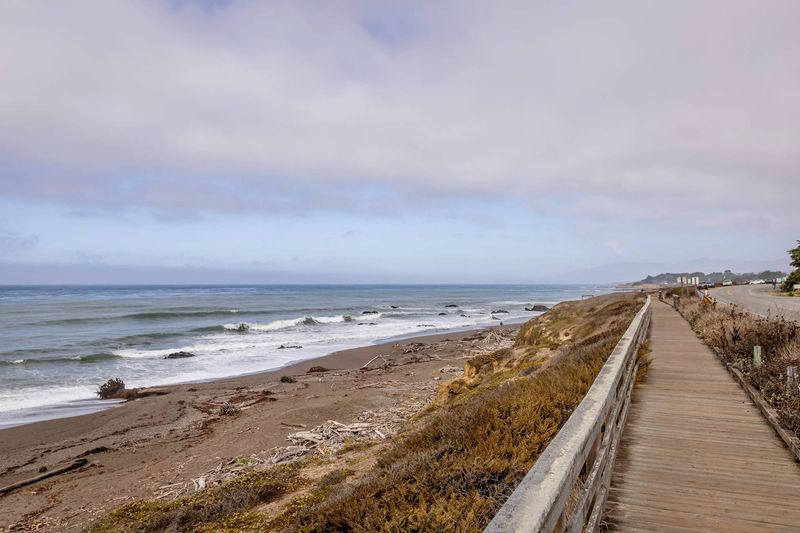 Moonstone Beach - Romantic Cambria Escape