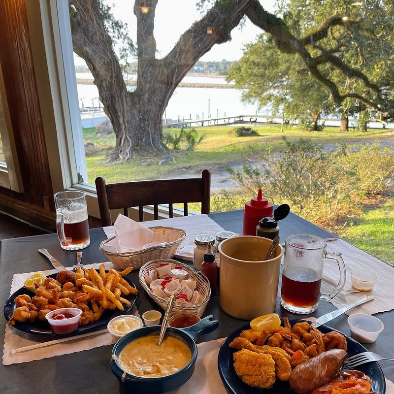 Aunt Jenny’s Catfish Restaurant