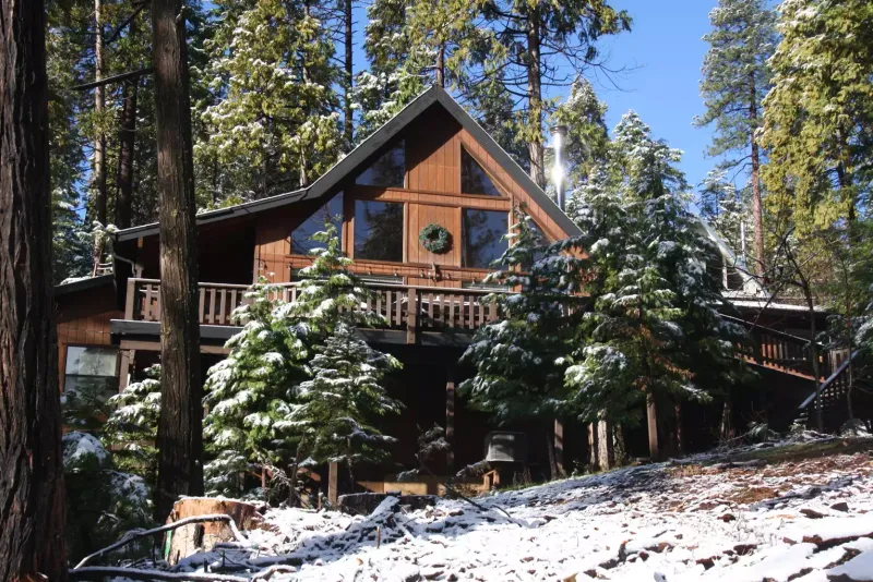 Snowflake Chalet (Truckee, CA)